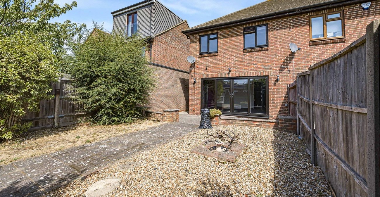 3 bedroom house for sale in Welling | Robinson Jackson