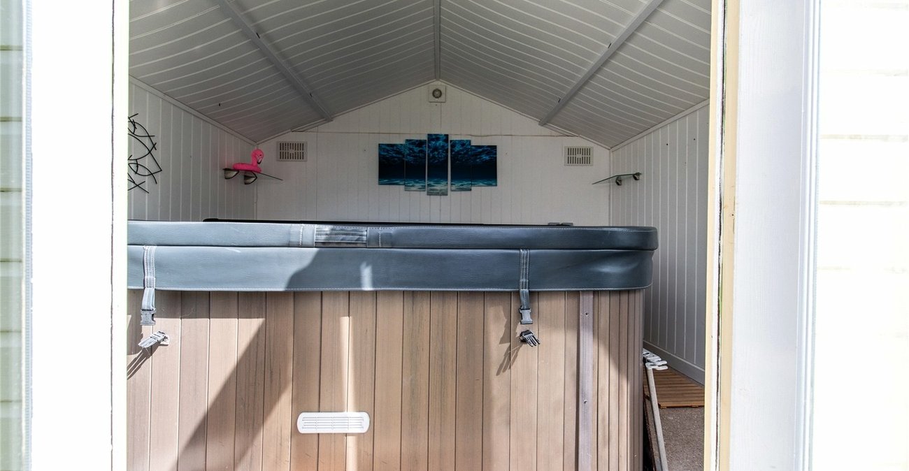 4 bedroom house for sale in Gravesend | Robinson Michael & Jackson