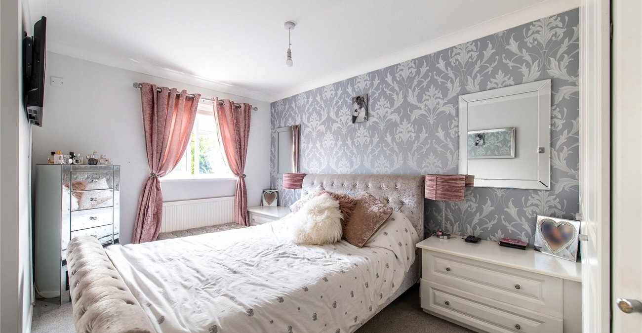 3 bedroom house for sale in Cliffe Woods | Robinson Michael & Jackson