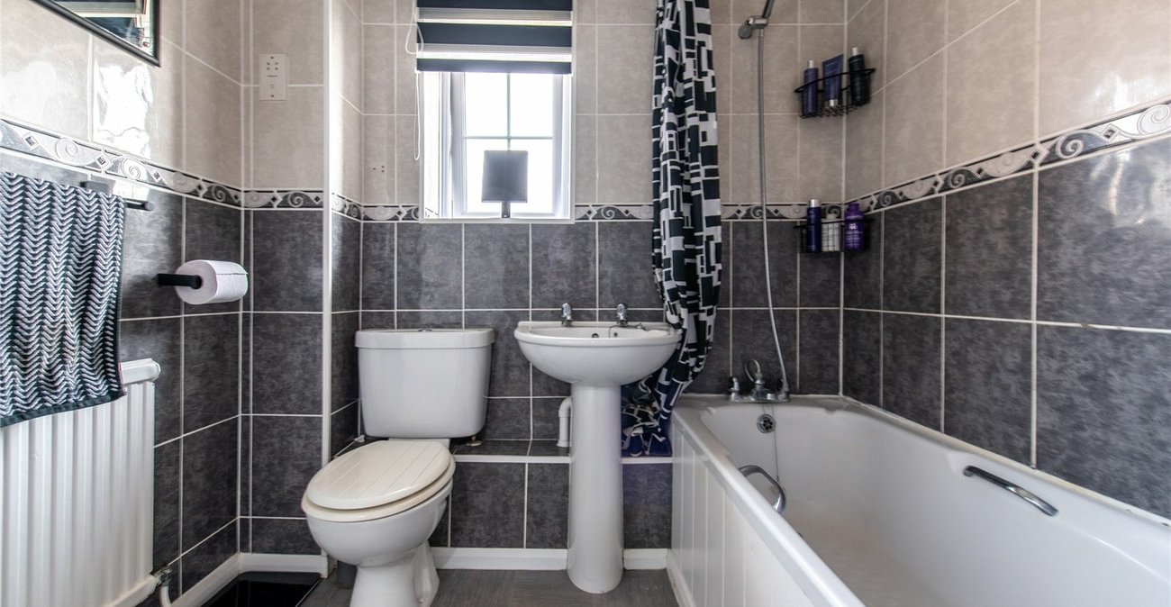 3 bedroom house for sale in Cliffe Woods | Robinson Michael & Jackson