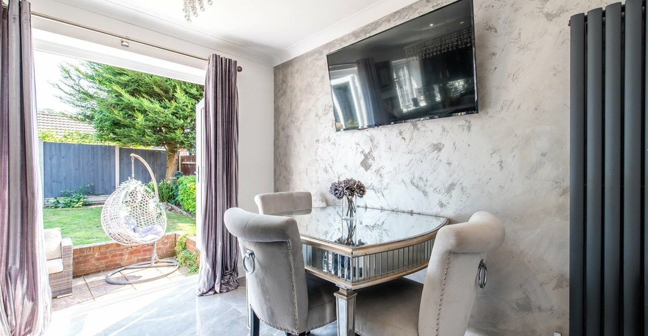 3 bedroom house for sale in Cliffe Woods | Robinson Michael & Jackson