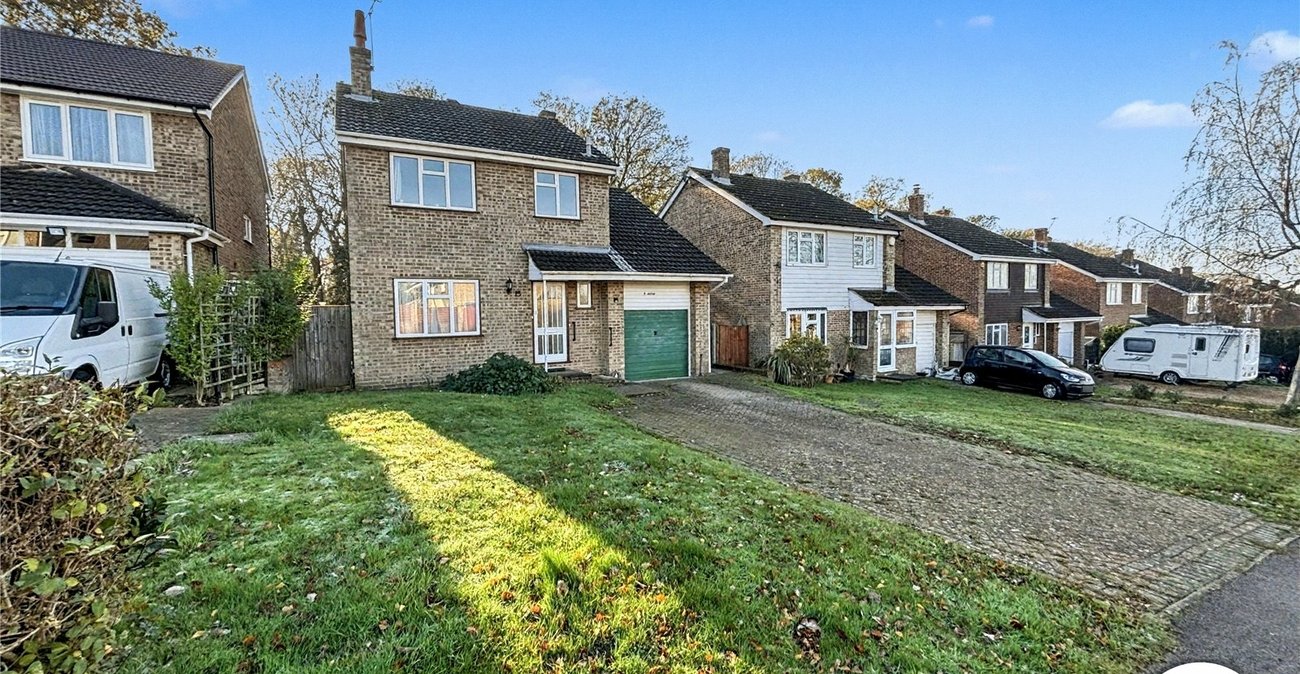 4 bedroom house for sale in Cliffe Woods | Robinson Michael & Jackson