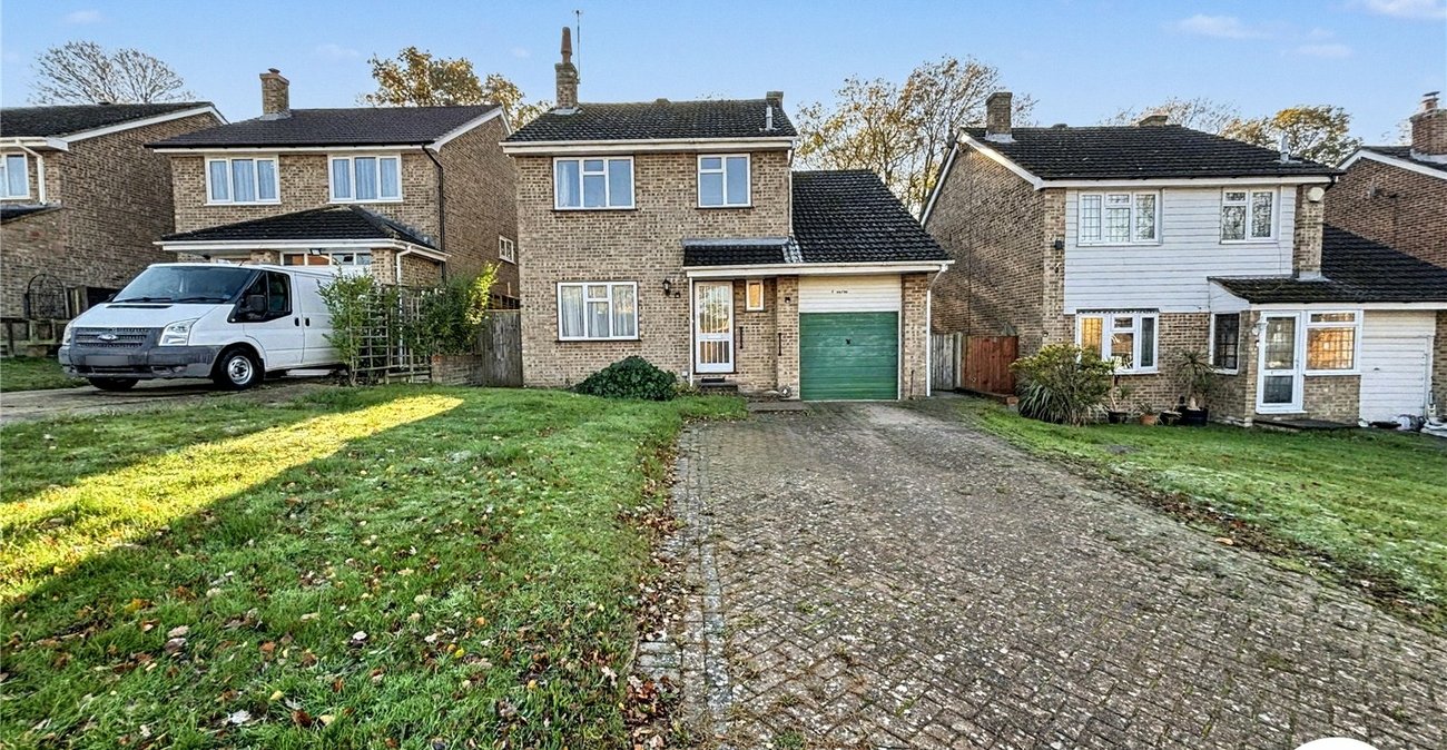 4 bedroom house for sale in Cliffe Woods | Robinson Michael & Jackson