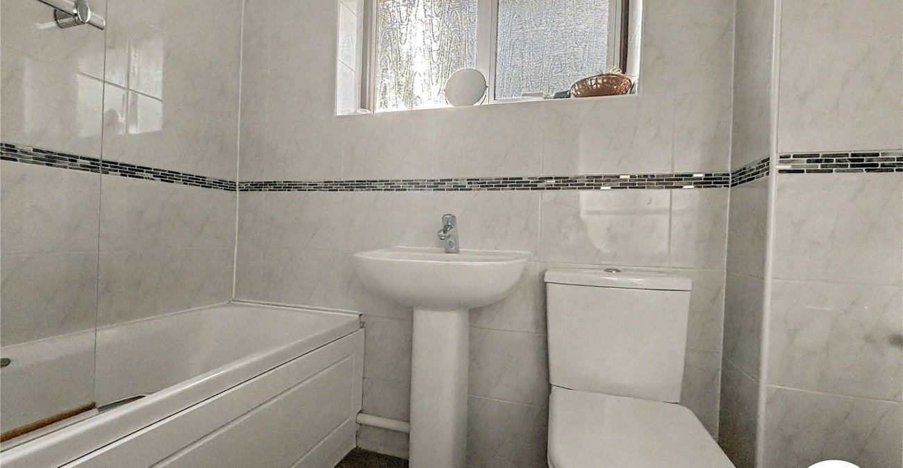 4 bedroom house for sale in Cliffe Woods | Robinson Michael & Jackson