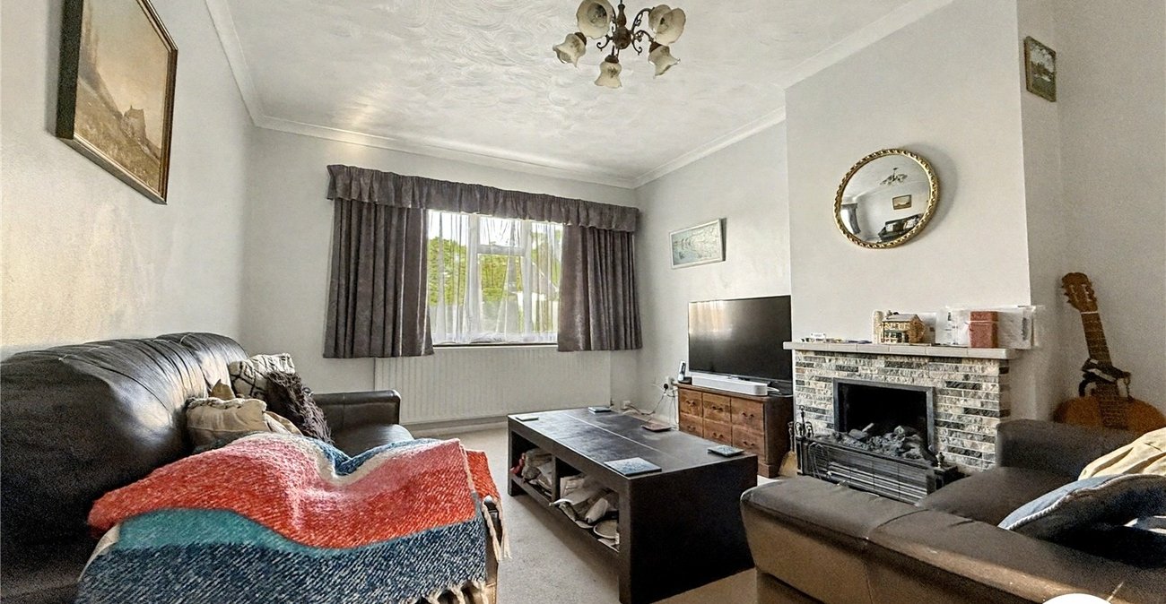 4 bedroom house for sale in Cliffe Woods | Robinson Michael & Jackson