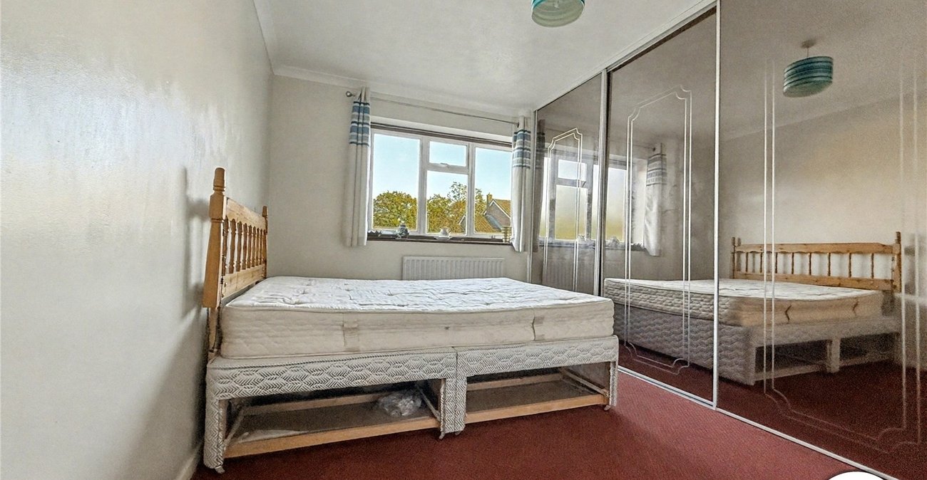 4 bedroom house for sale in Cliffe Woods | Robinson Michael & Jackson