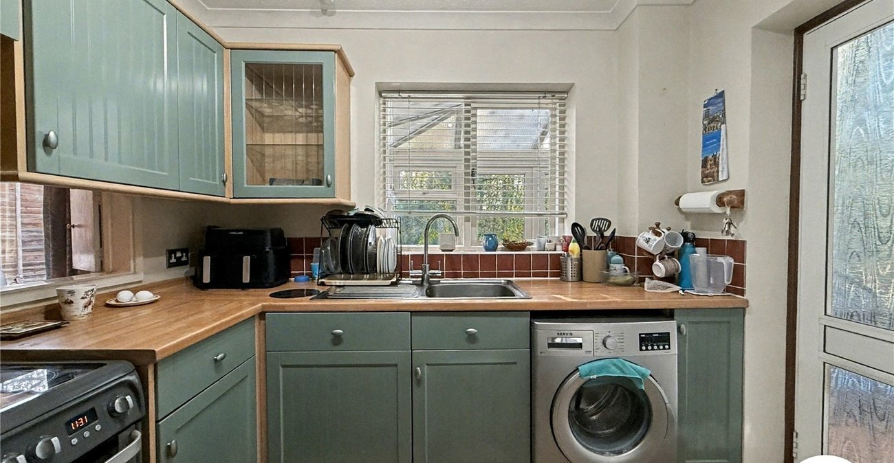 4 bedroom house for sale in Cliffe Woods | Robinson Michael & Jackson