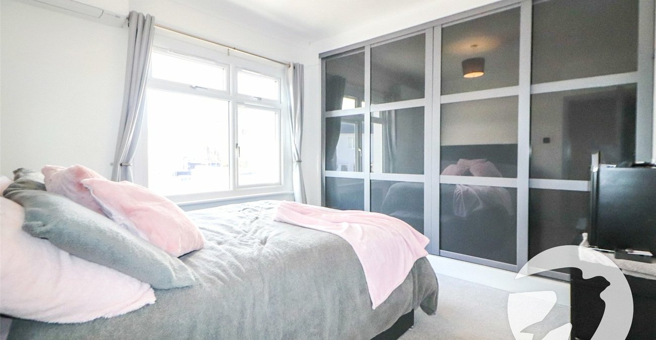 3 bedroom house for sale in Erith | Robinson Jackson