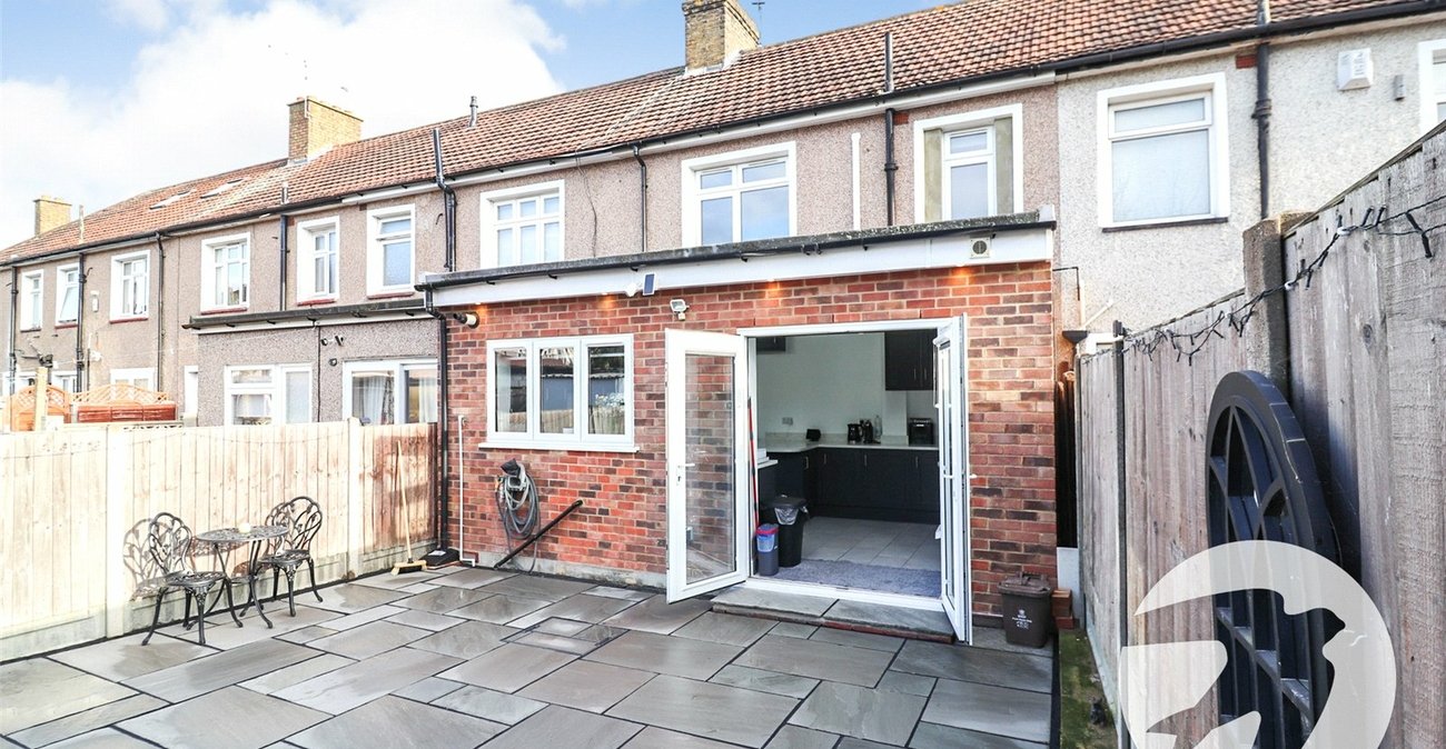 3 bedroom house for sale in Erith | Robinson Jackson