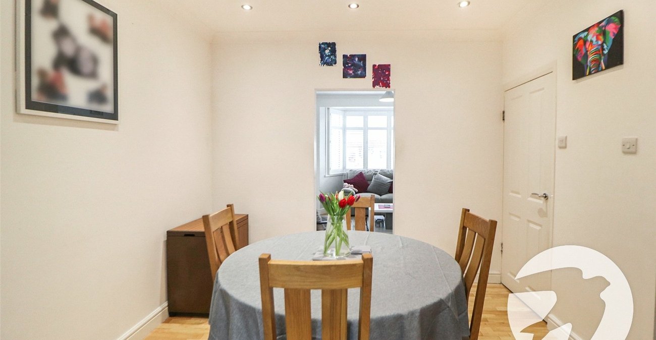 3 bedroom house for sale in Erith | Robinson Jackson