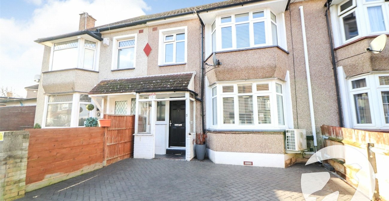 3 bedroom house for sale in Erith | Robinson Jackson