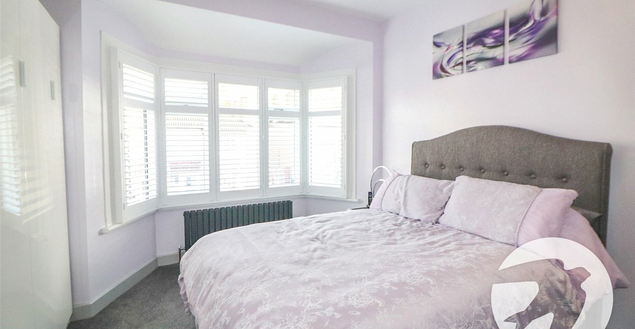 3 bedroom house for sale in Erith | Robinson Jackson