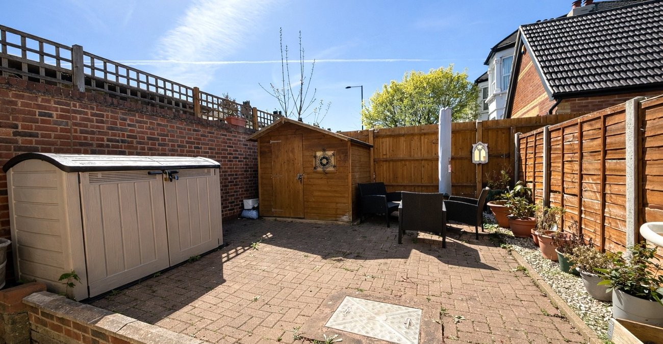 1 bedroom property for sale in Hither Green | Robinson Jackson