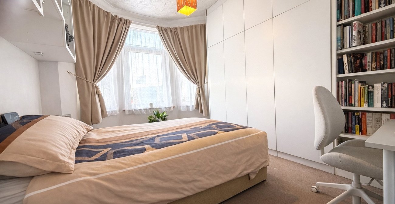 1 bedroom property for sale in Hither Green | Robinson Jackson