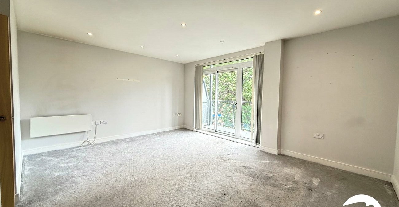 2 bedroom property for sale in London | Robinson Jackson