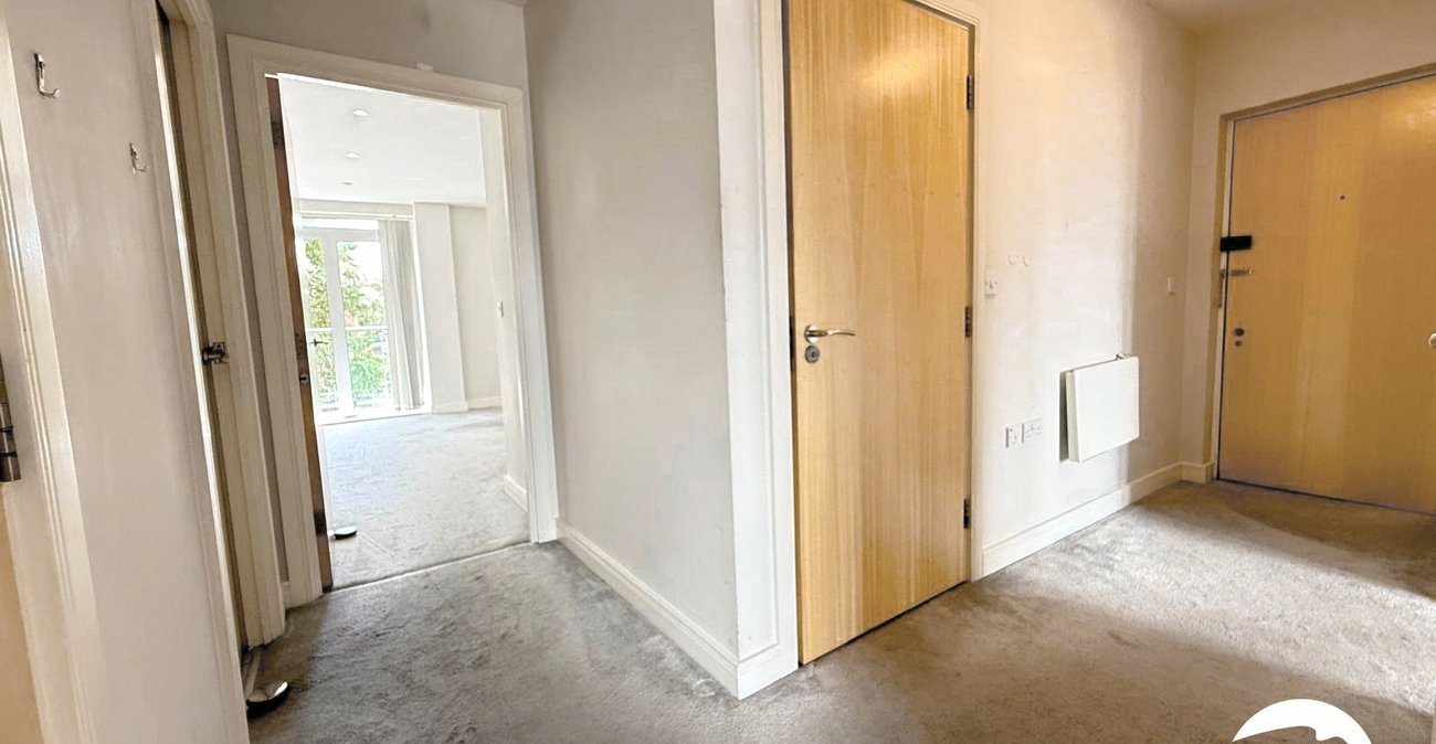 2 bedroom property for sale in London | Robinson Jackson
