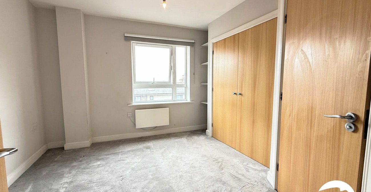2 bedroom property for sale in London | Robinson Jackson