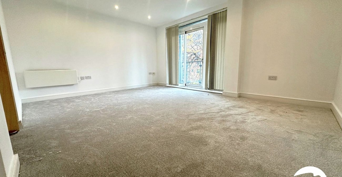 2 bedroom property for sale in London | Robinson Jackson
