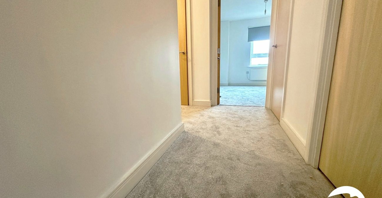 2 bedroom property for sale in London | Robinson Jackson