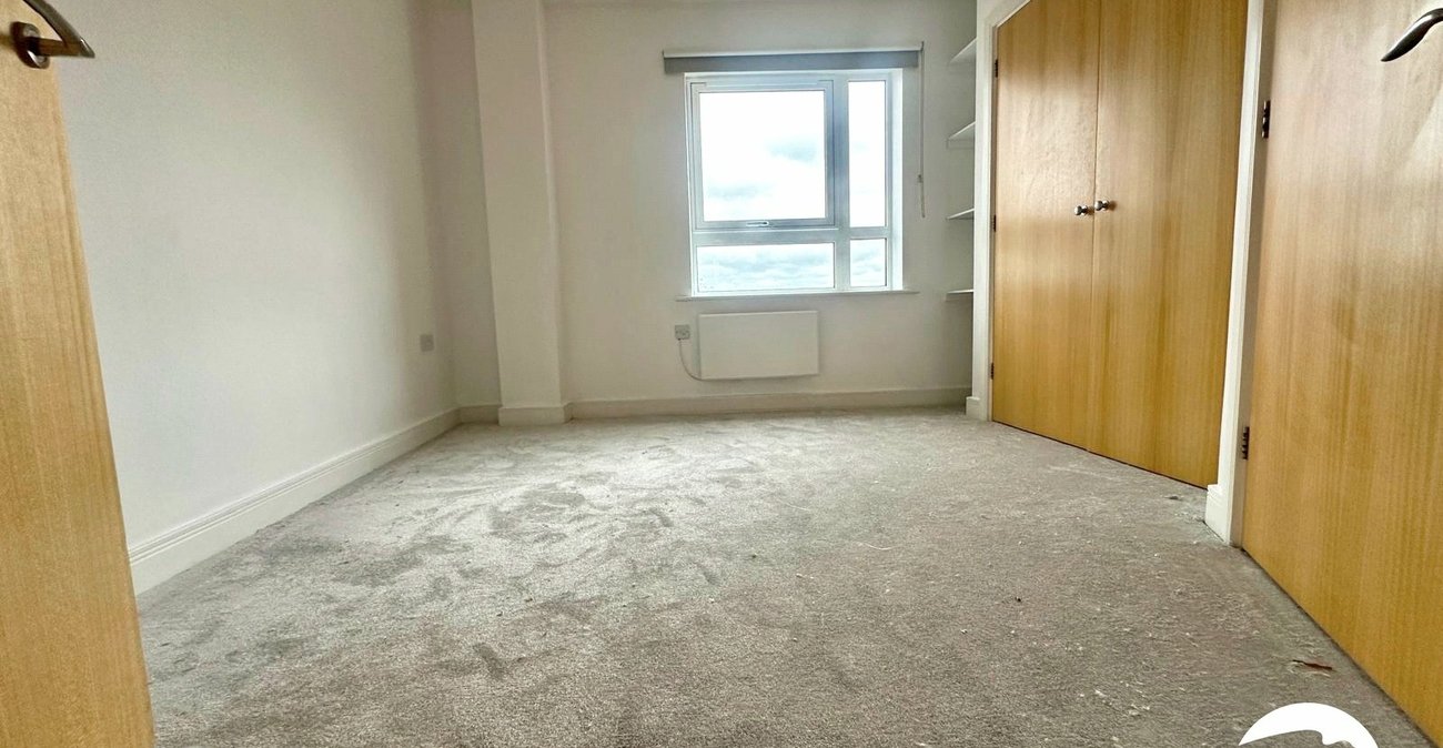 2 bedroom property for sale in London | Robinson Jackson