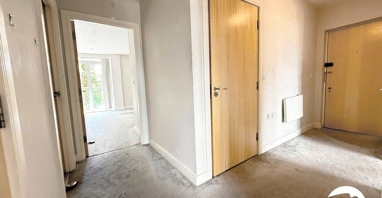 2 bedroom property for sale in London | Robinson Jackson