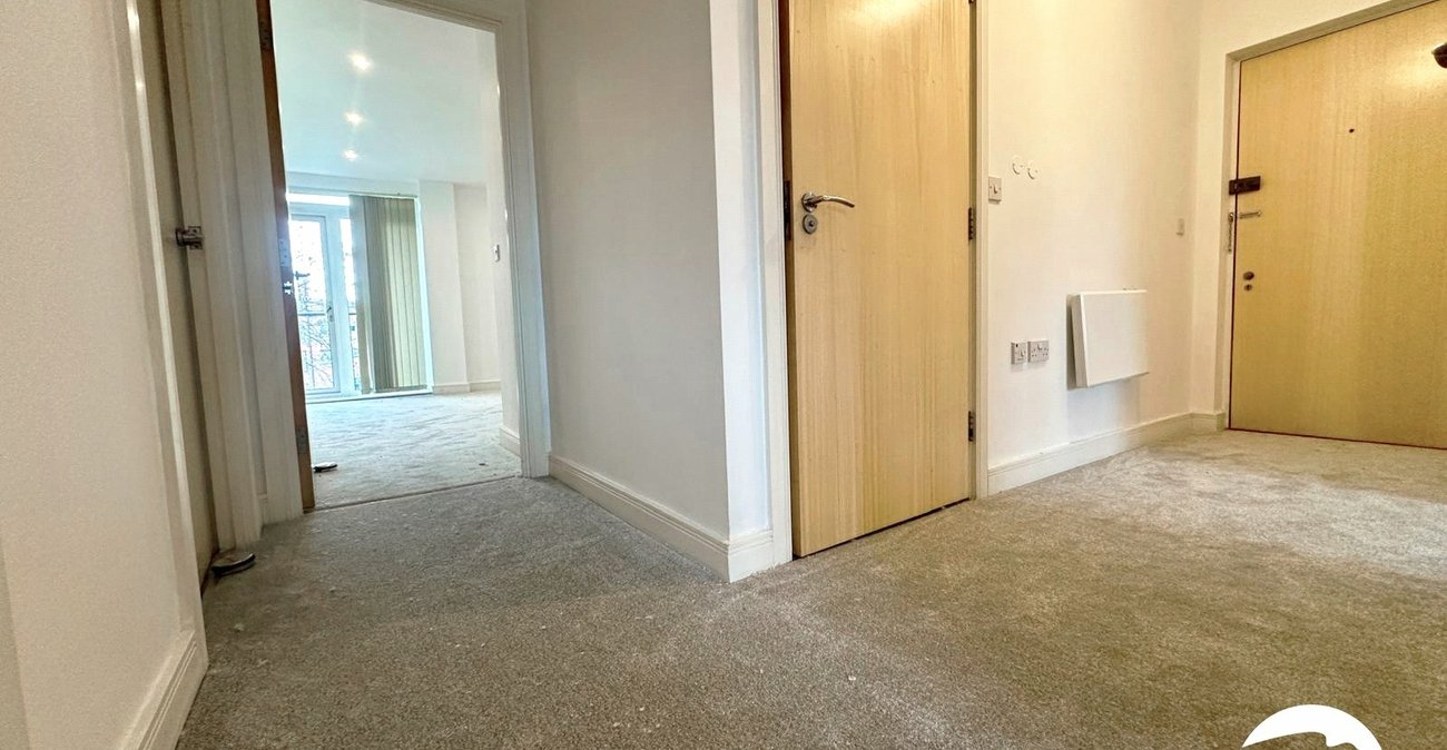 2 bedroom property for sale in London | Robinson Jackson
