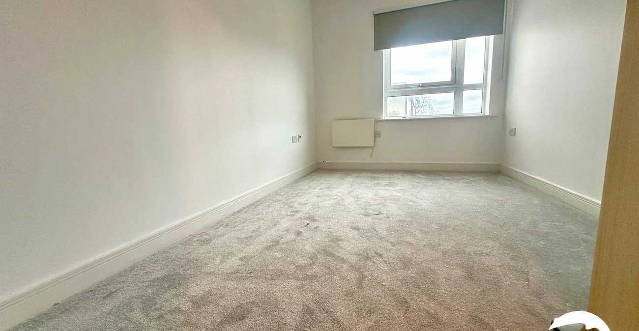 2 bedroom property for sale in London | Robinson Jackson