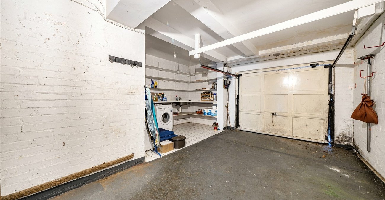 5 bedroom house for sale in Crystal Palace | Robinson Jackson