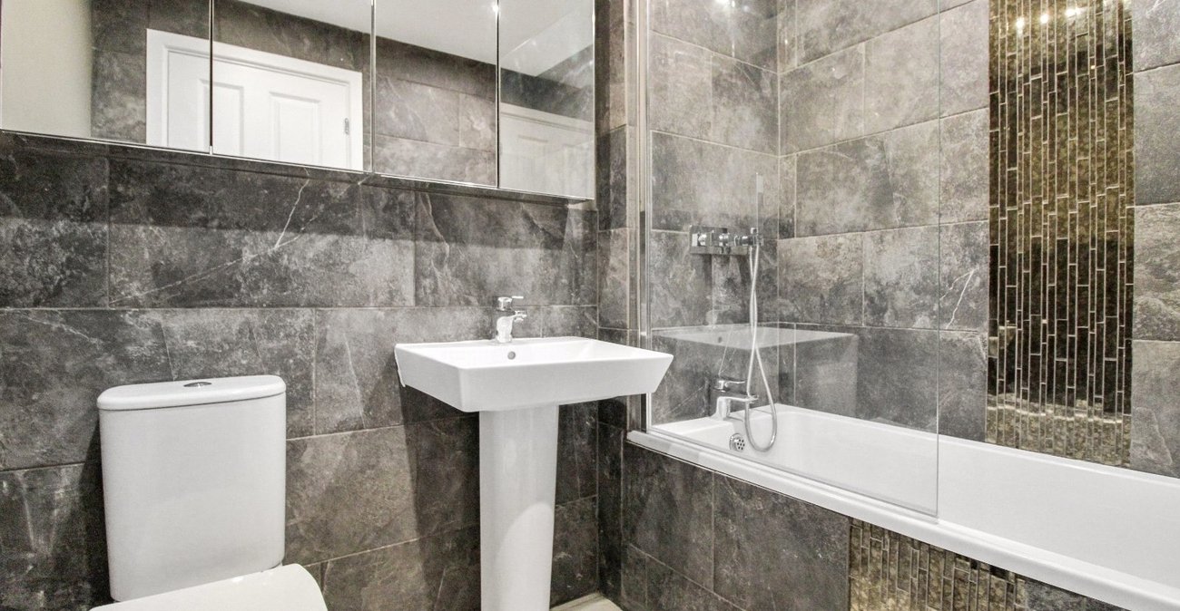 4 bedroom property for sale in Castle Hill | Robinson Jackson