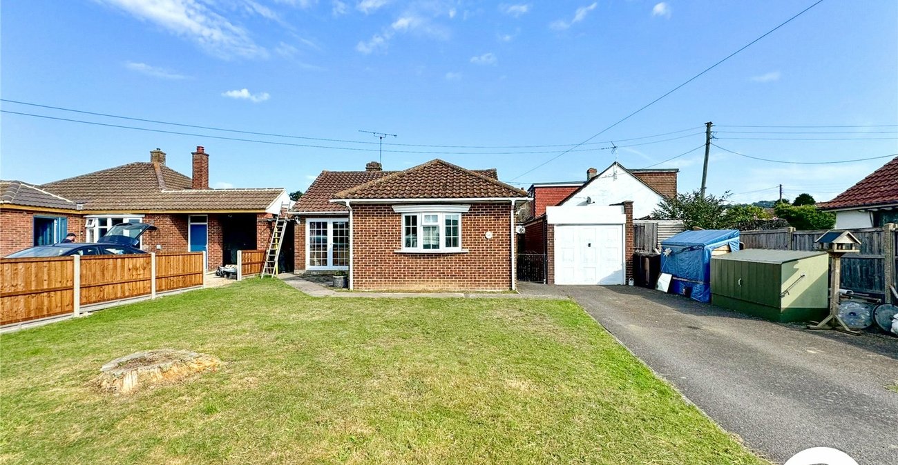 3 bedroom bungalow for sale in Detling | Robinson Michael & Jackson