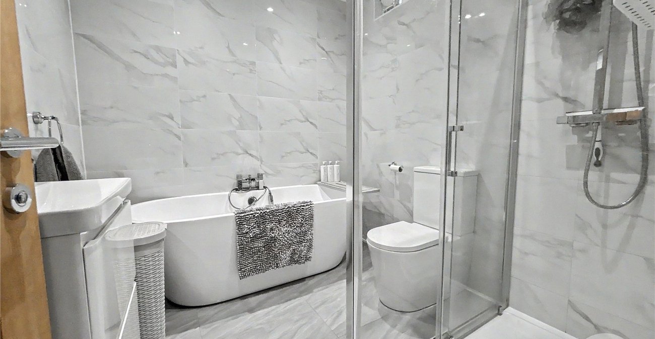 2 bedroom house for sale in Sidcup | Robinson Jackson