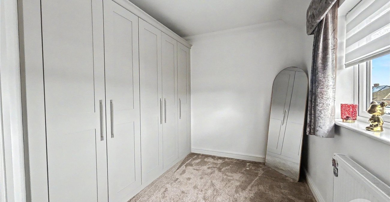 2 bedroom house for sale in Sidcup | Robinson Jackson