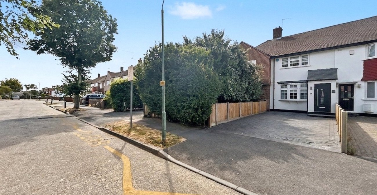 2 bedroom house for sale in Sidcup | Robinson Jackson