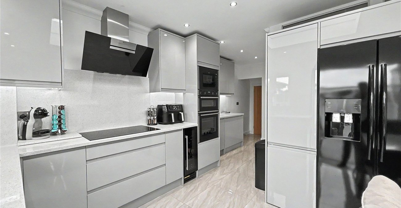2 bedroom house for sale in Sidcup | Robinson Jackson
