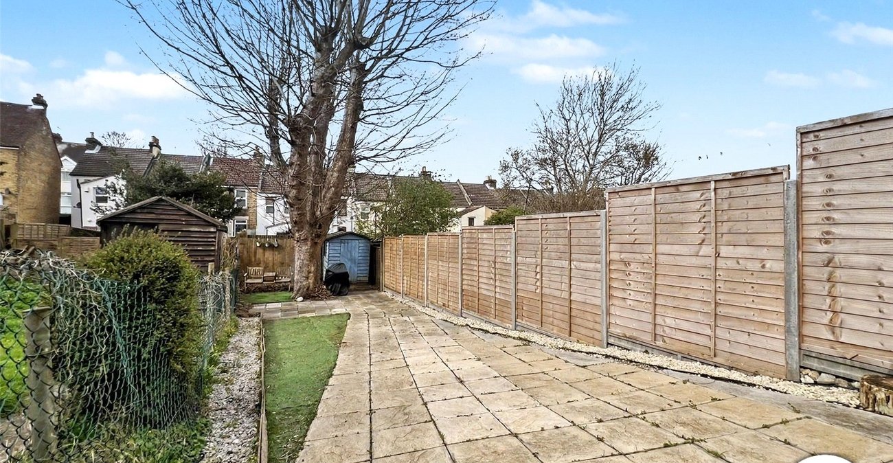 2 bedroom house for sale in Chatham | Robinson Michael & Jackson