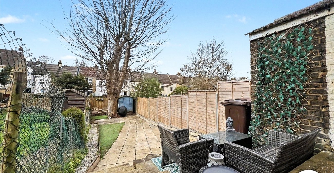 2 bedroom house for sale in Chatham | Robinson Michael & Jackson