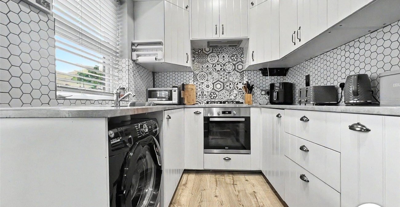 2 bedroom house for sale in  | Robinson Michael & Jackson