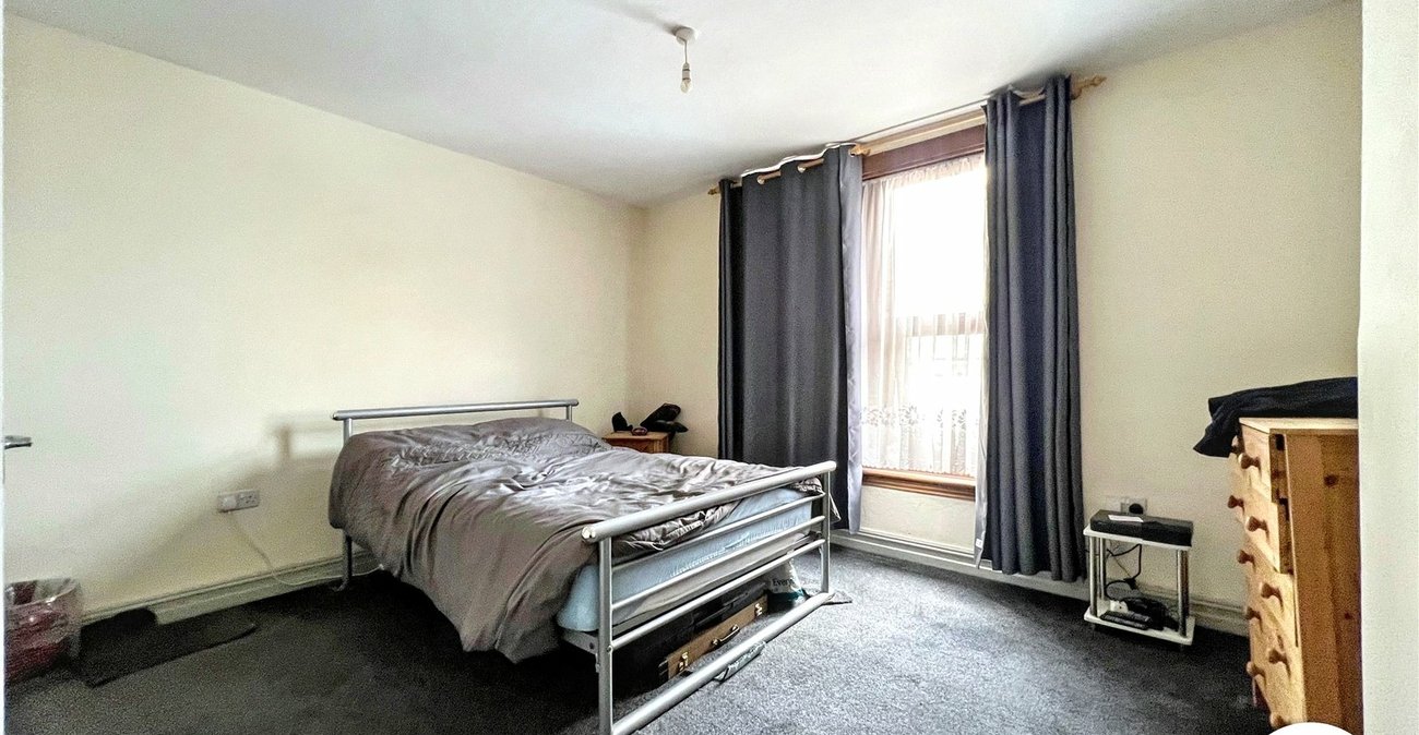 3 bedroom house for sale in Rochester | Robinson Michael & Jackson