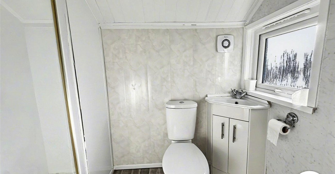 3 bedroom house for sale in Rochester | Robinson Michael & Jackson