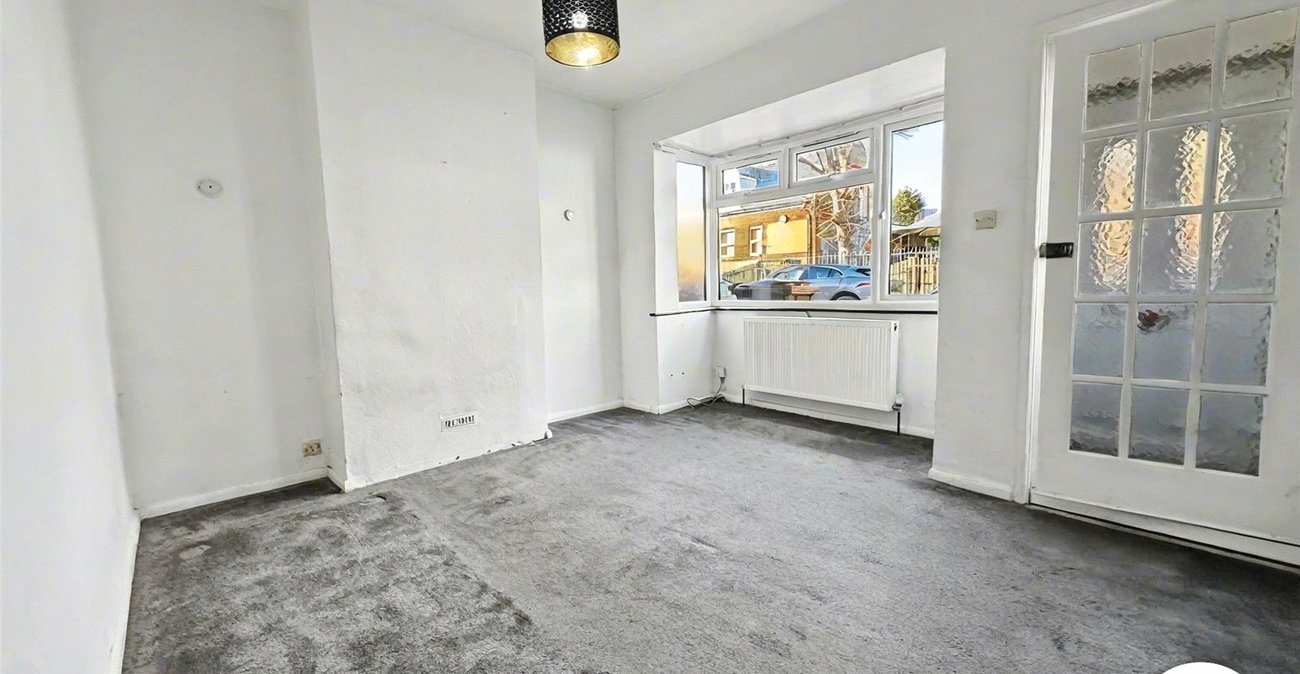 3 bedroom house for sale in Rochester | Robinson Michael & Jackson