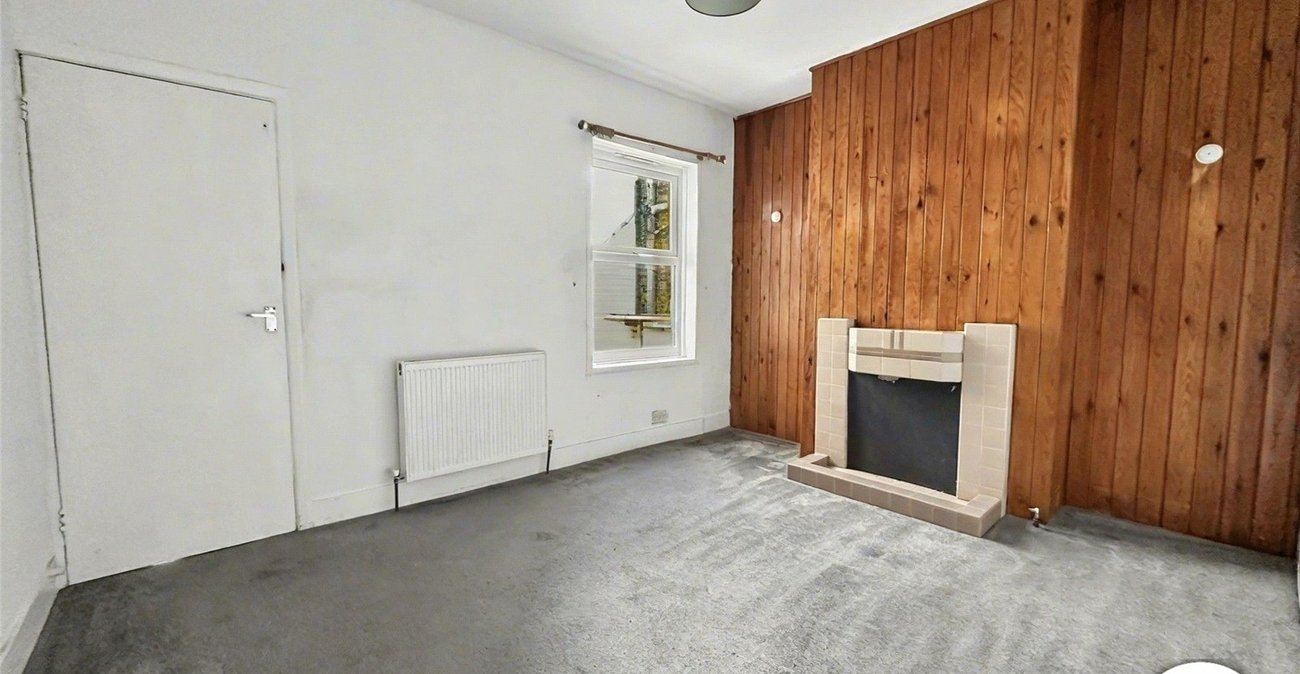 3 bedroom house for sale in Rochester | Robinson Michael & Jackson