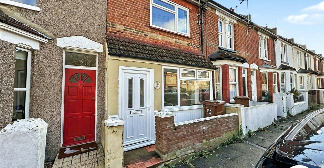 3 bedroom house for sale in Rochester | Robinson Michael & Jackson