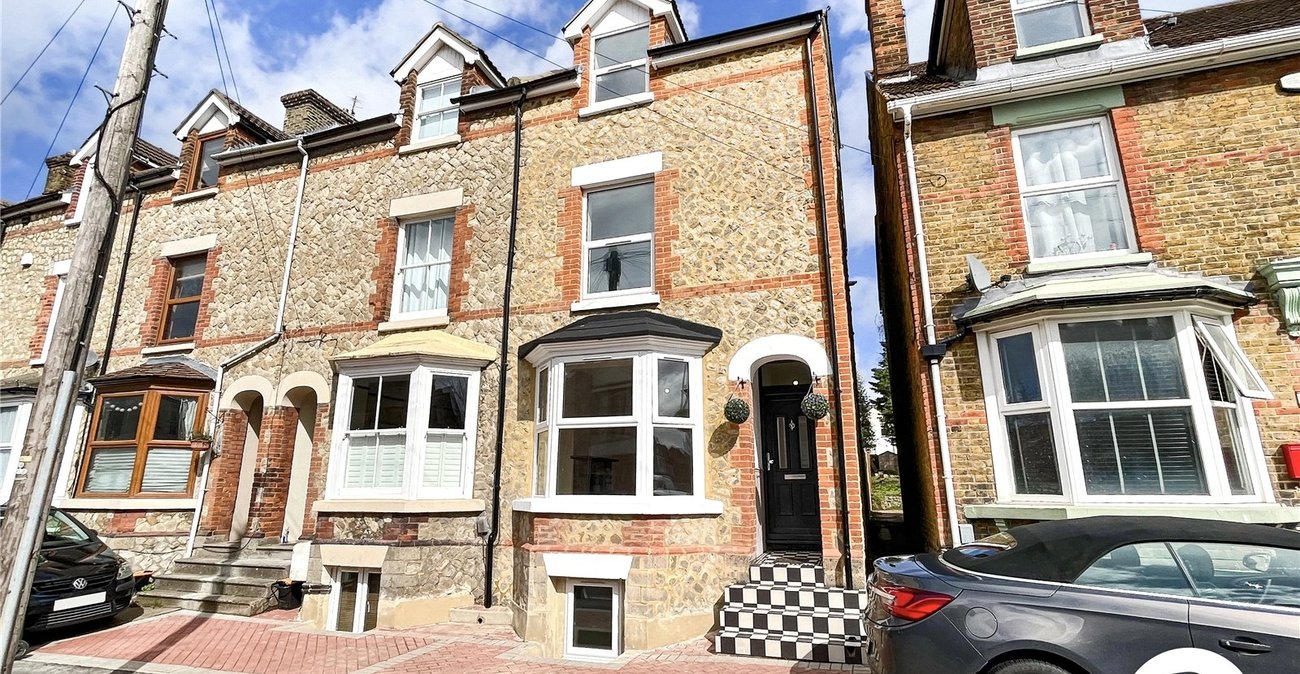 5 bedroom house for sale in Maidstone | Robinson Michael & Jackson
