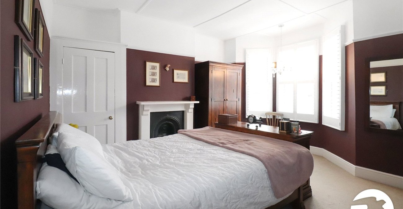 3 bedroom house for sale in Erith | Robinson Jackson