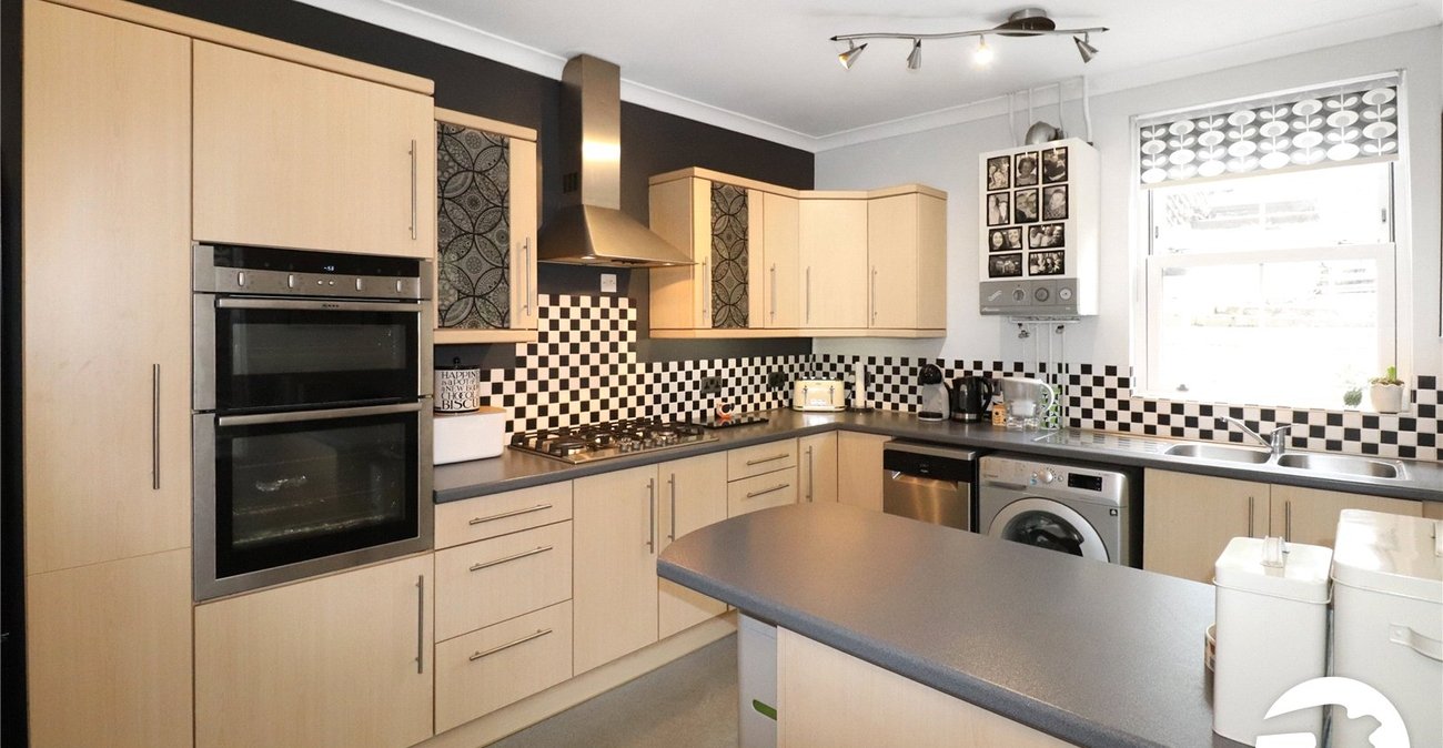 3 bedroom house for sale in Erith | Robinson Jackson