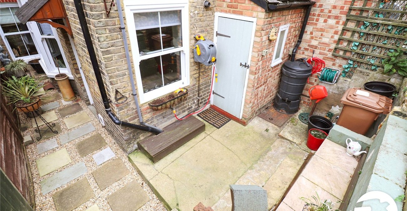 3 bedroom house for sale in Erith | Robinson Jackson