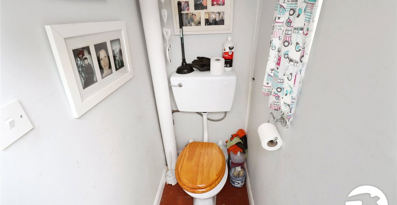 3 bedroom house for sale in Erith | Robinson Jackson