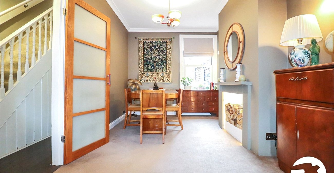 3 bedroom house for sale in Erith | Robinson Jackson