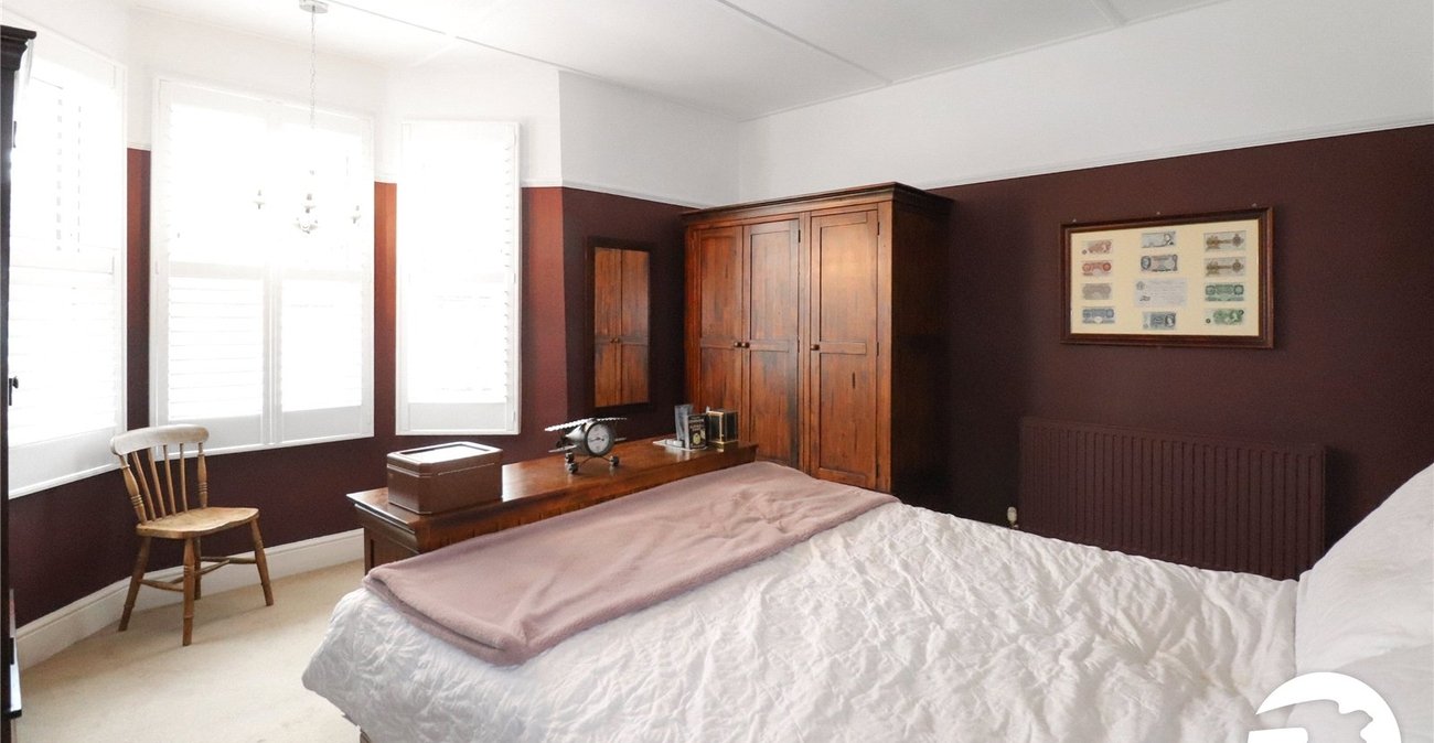 3 bedroom house for sale in Erith | Robinson Jackson