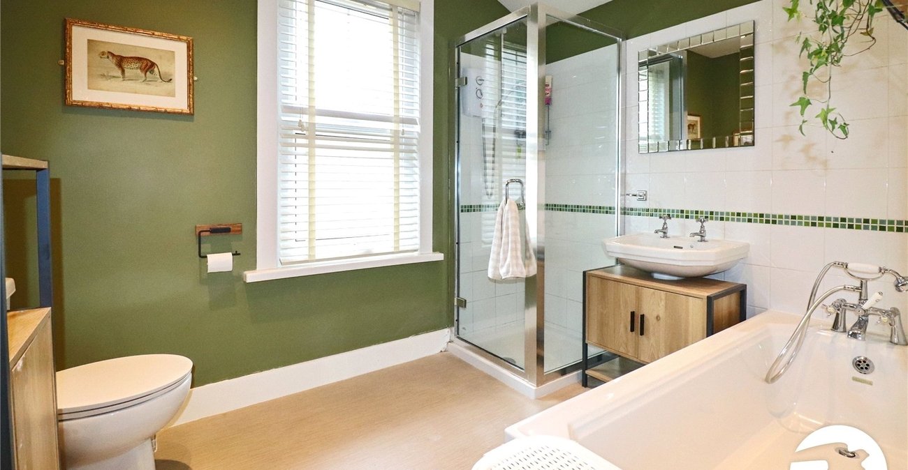 3 bedroom house for sale in Erith | Robinson Jackson